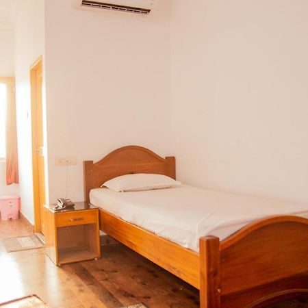 Hotel Nakshatra Karimganj Екстериор снимка