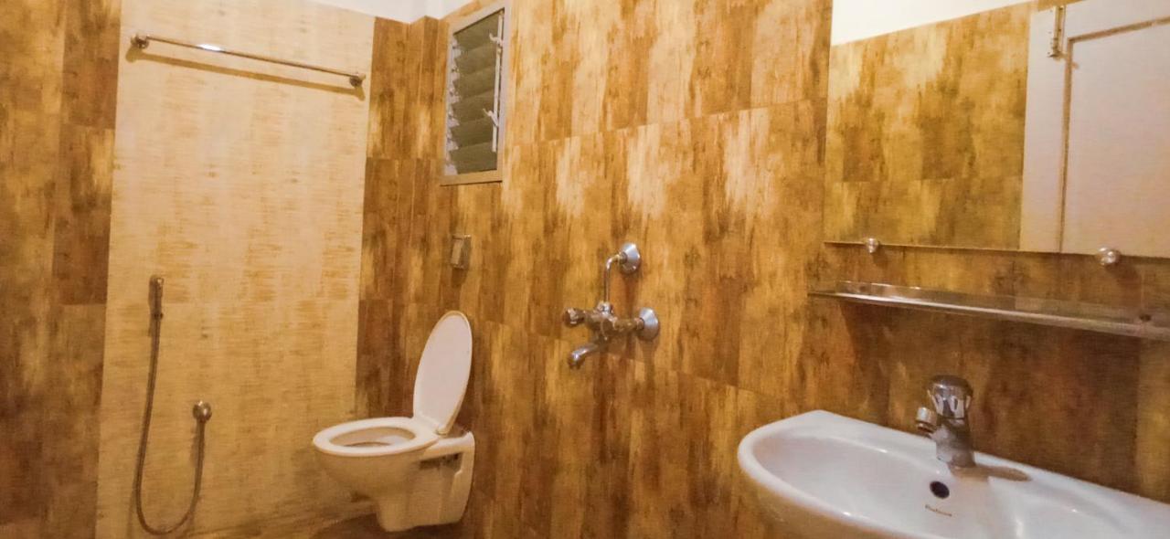 Hotel Nakshatra Karimganj Екстериор снимка