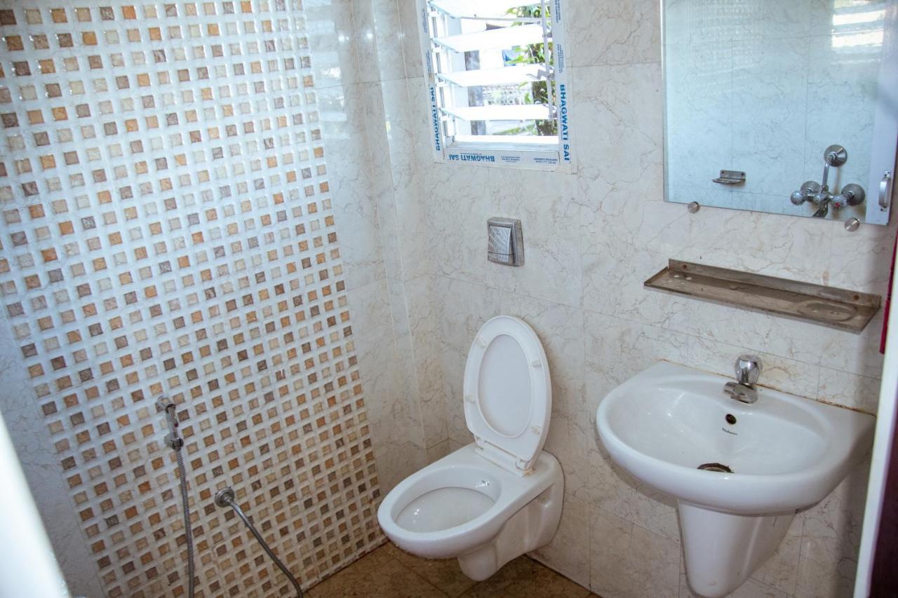 Hotel Nakshatra Karimganj Екстериор снимка