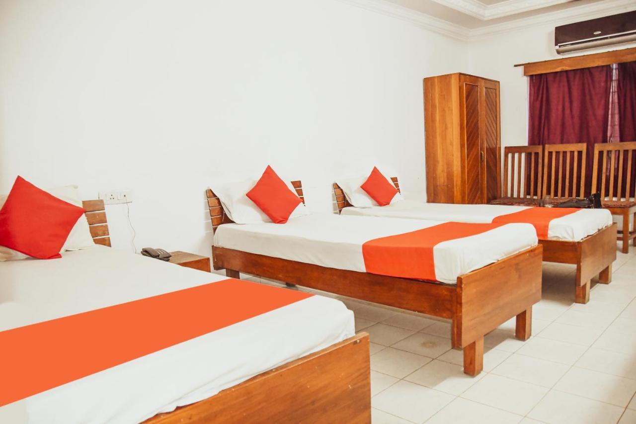 Hotel Nakshatra Karimganj Екстериор снимка