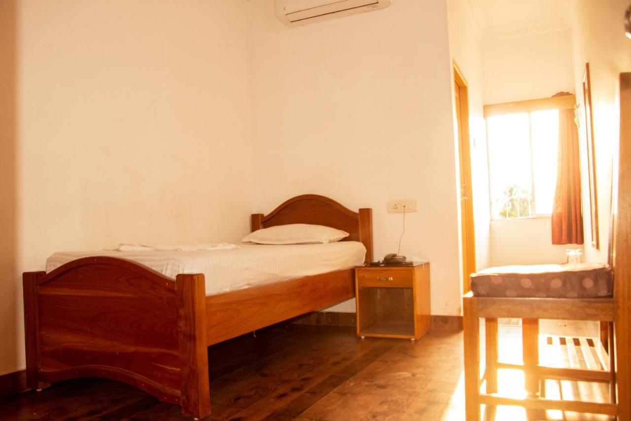 Hotel Nakshatra Karimganj Екстериор снимка