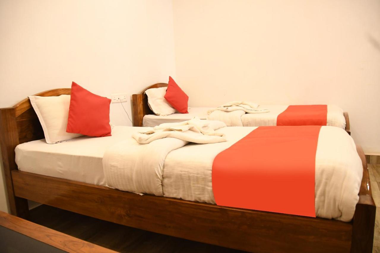 Hotel Nakshatra Karimganj Екстериор снимка